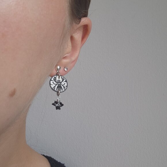 Black and white dark fairy goth earrings - Picture 9 of 9